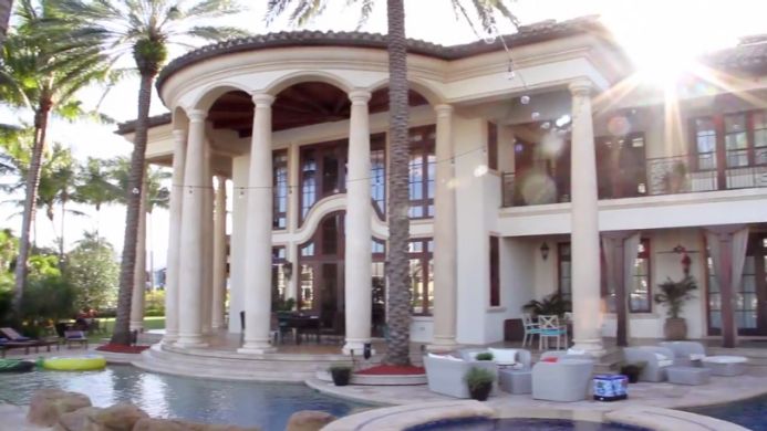 You won't believe how outrageously huge the TUF Mansion is this season