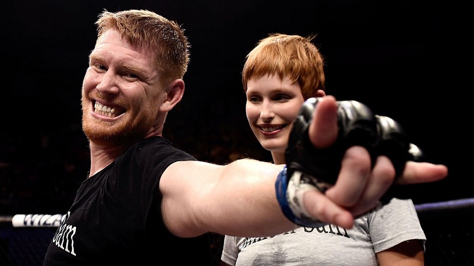 Not Smiling Anymore, Smile’n Sam Alvey Out with Broken Jaw