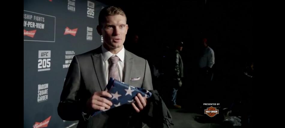 Stephen Thompson to wear flag presented by wounded warriors in UFC 205 co-main event