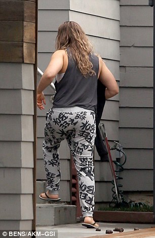 Ronda Rousey's Venice Beach home vandalized - photos