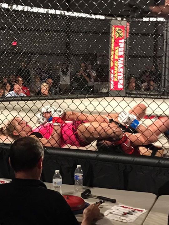 Quinn Weiss armbars Natalie Schlessinger at AFL 52