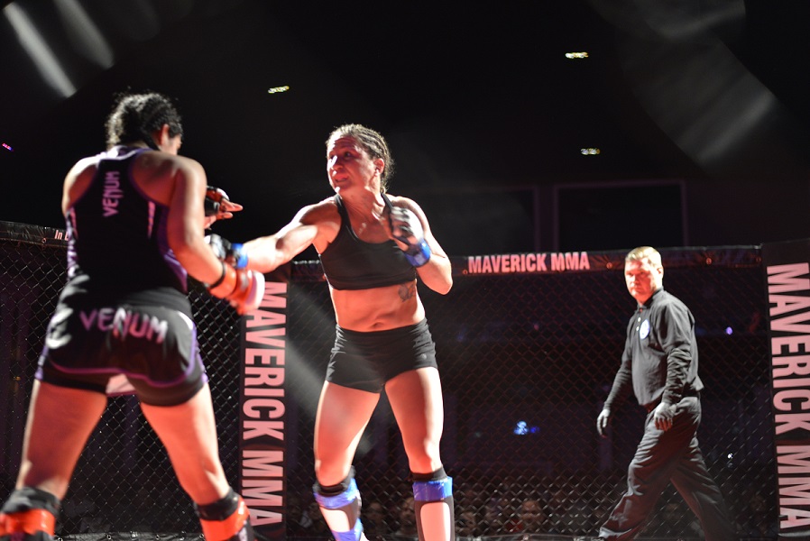 Jessica Ruiz vs Liz Welch - Maverick MMA 3