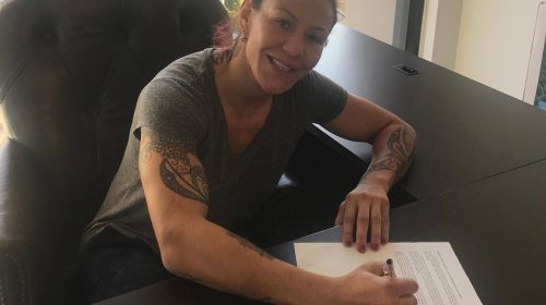 Feathweight champion Cris Cyborg signs new UFC deal