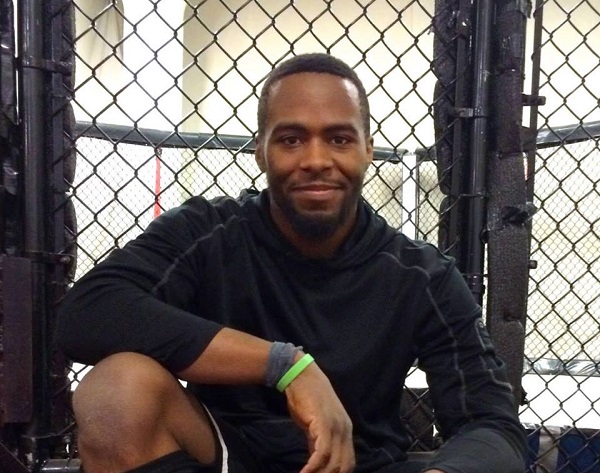 Philadelphia's Devon Williams wins $25,000 professional MMA contract
