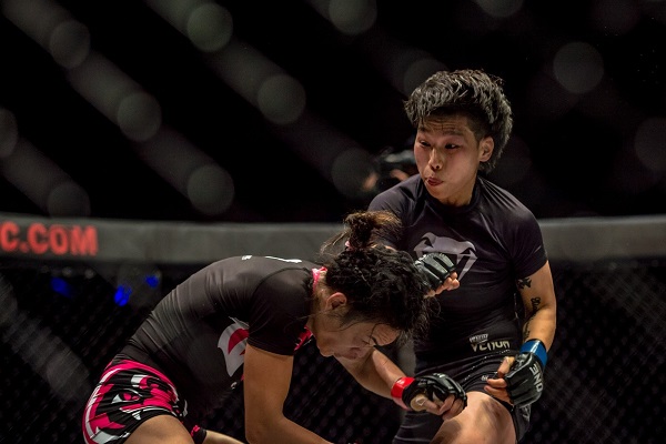 Xiong Jing wins inaugural ONE Championship strawweight title with TKO win