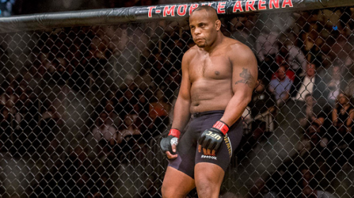 online betting nz, Daniel Cormier retire, UFC