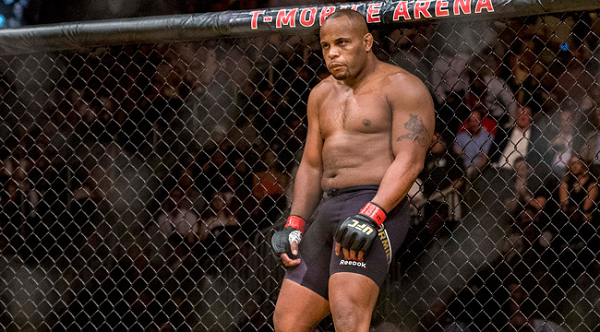 online betting nz, Daniel Cormier retire, UFC