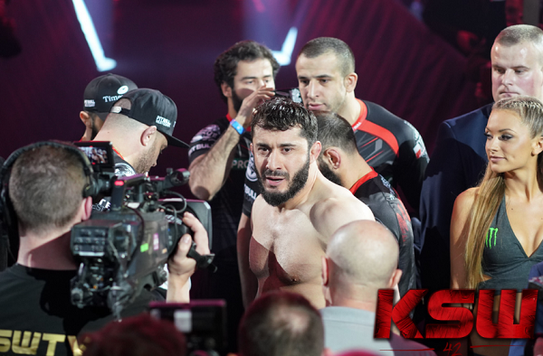 KSW 42 Results - Tomsz Narkun defeats Mamed Khalidov