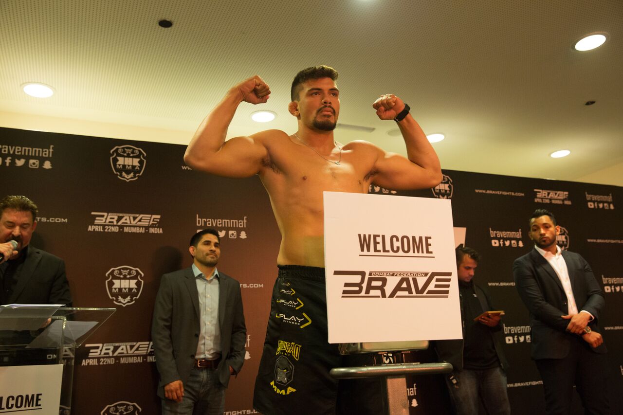 Klidson de Abreu warns rival Matt Baker ahead of Brave 11: 'The title stays in Brazil'