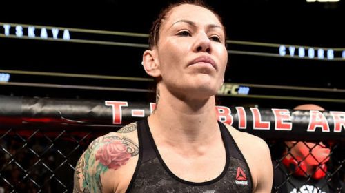 What options remain for UFC featherweight champion Cris Cyborg?