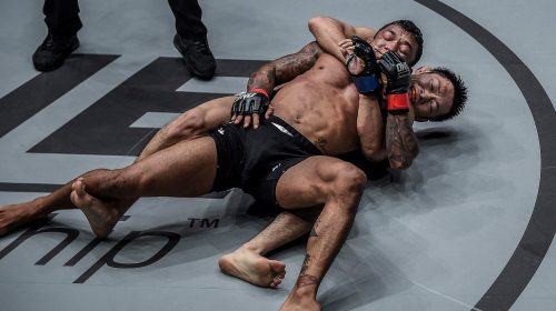 Yoshitaka Naito scores close split decision win to claim ONE strawweight title