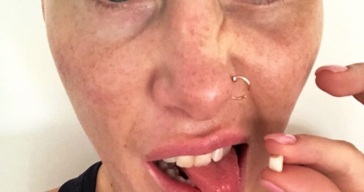 Bec Rawlings donates tooth to Bare Knuckle Boxing Hall of Fame