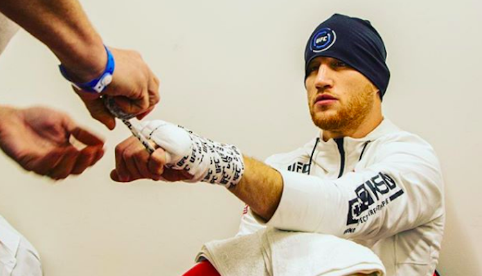 Justin Gaethje, hand wraps