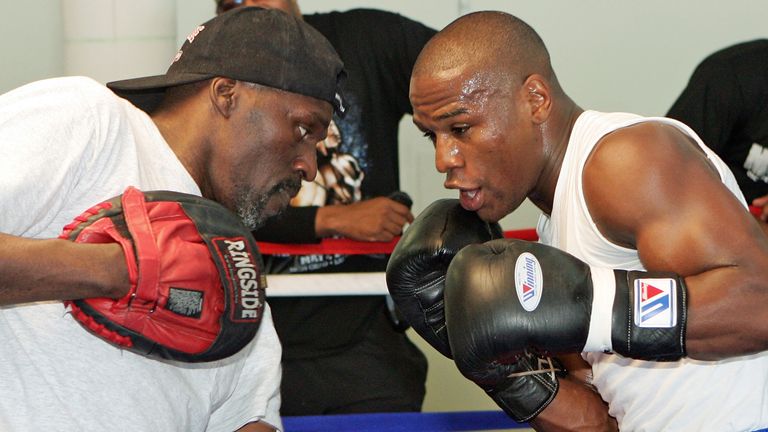 Former boxing champion Roger Mayweather, Floyd's uncle, dead at 58