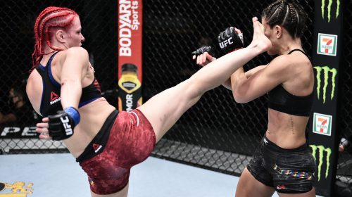 Gillian Robertson chokes out Cortney Casey in lop-sided affair