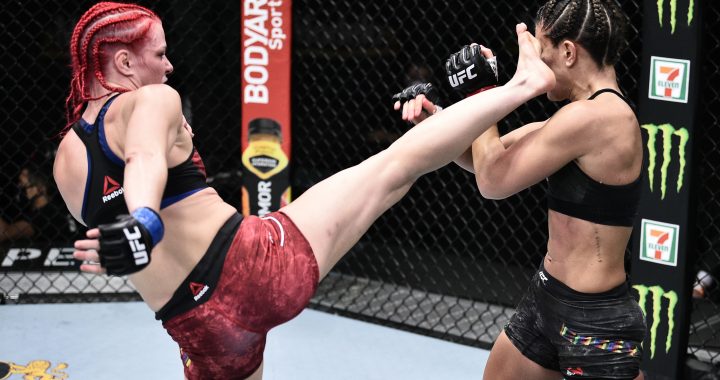 Gillian Robertson chokes out Cortney Casey in lop-sided affair