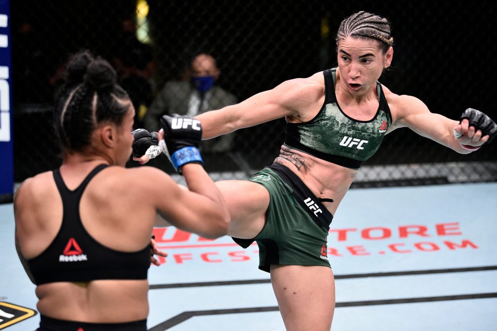 Tecia Torres snaps four-fight losing streak by defeating Brianna Van Buren