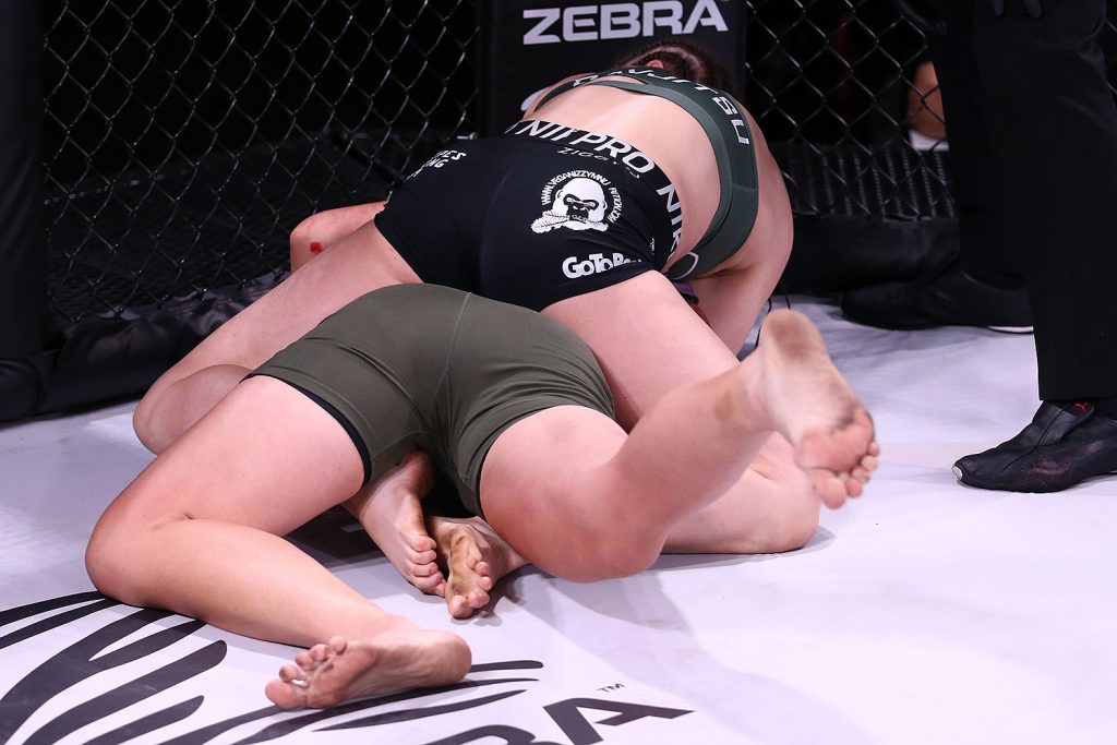 Chelsea Chandler submits Liv Parker at Invicta FC 40