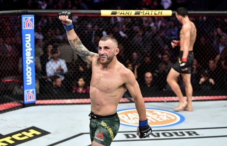 Alexander Volkanovski, Max Holloway