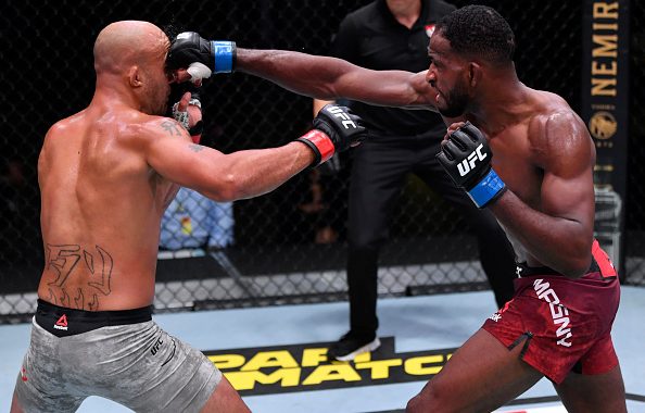 Neil Magny dominates Robbie Lawler in welterweight clash