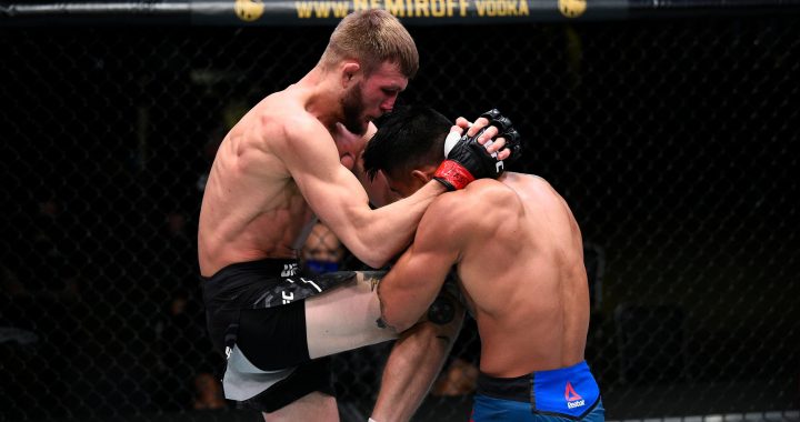 Jonathan Pearce finishes Kai Kamaka III at #UFCVegas15