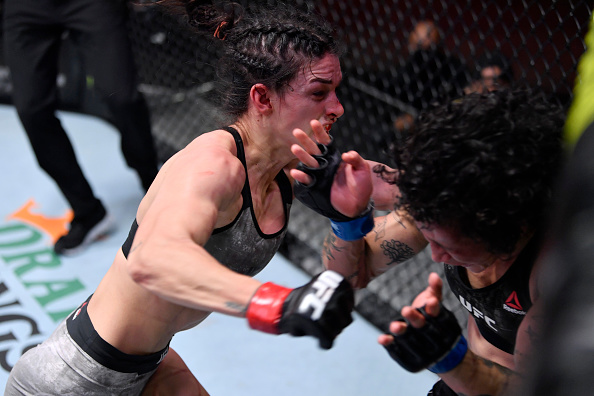 Mackenzie Dern wins close decision over Virna Jandiroba at UFC 256