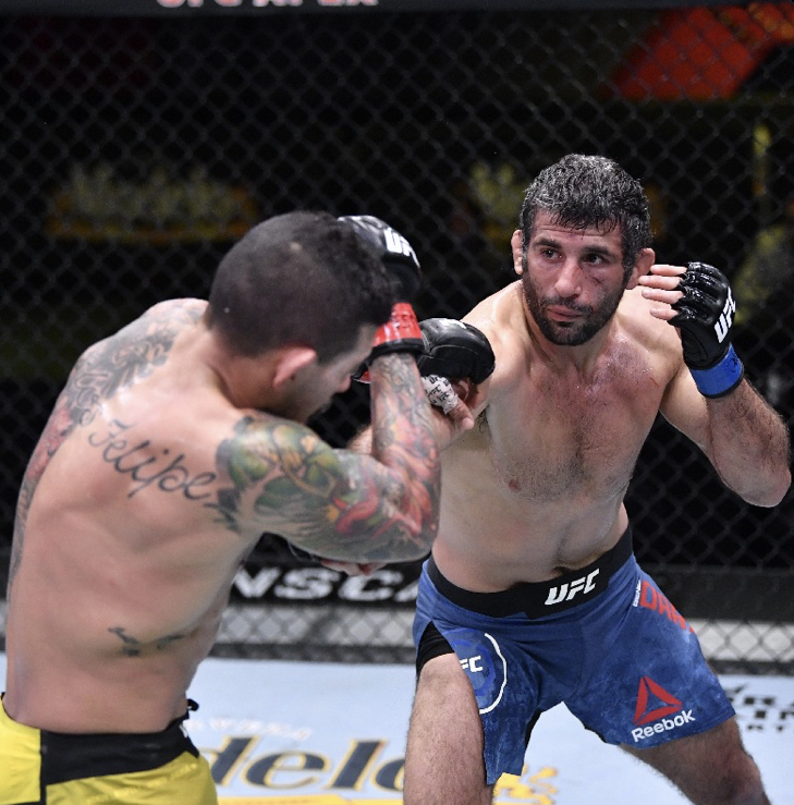 Beneil Dariush controls Diego Ferreira for 15 minutes to earn a victory at UFC Vegas 18