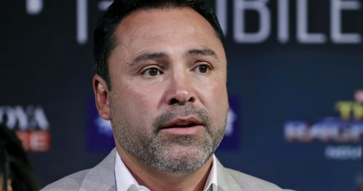 oscar de la hoya returns