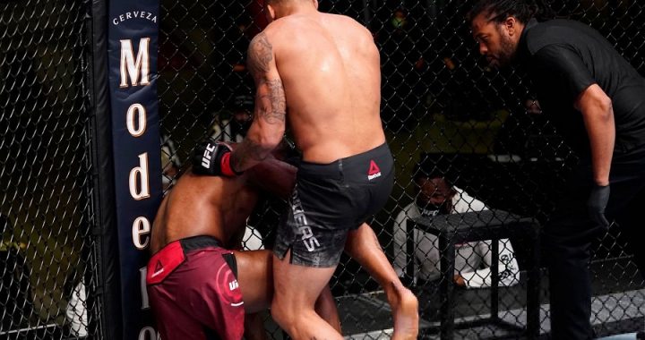 Darren Stewart vs. Eryk Anders ruled no contest after illegal strike