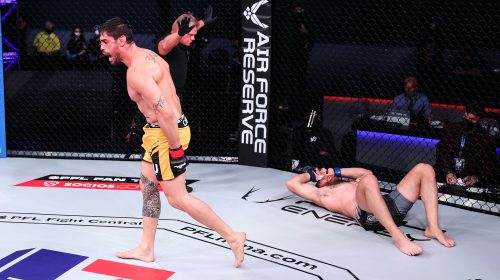 Antônio Carlos Júnior submits Tom Lawlor early at PFL 2