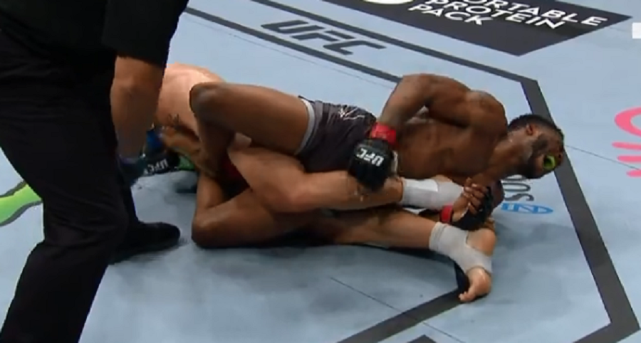 Brendan Allen submits Karl Roberson with heel hook at UFC 261