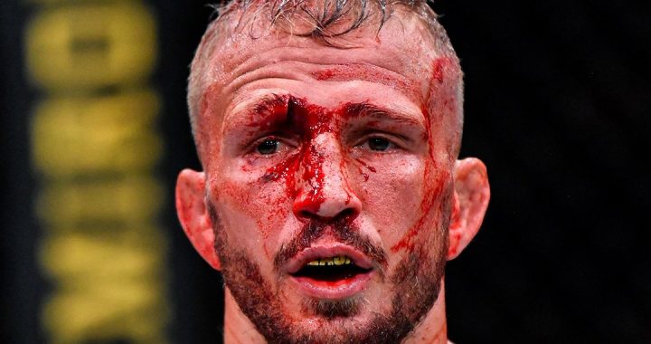 TJ Dillashaw returns to edge Cory Sandhagen in 5-round war, UFC Vegas 32