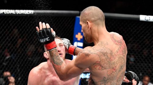 Alex Pereira wins UFC debut via flying knee knockout at UFC 268