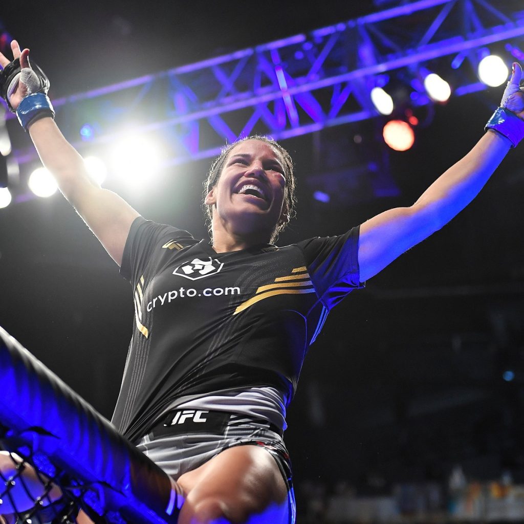 Julianna Pena dethrones Amanda Nunes, wins UFC BW championship at UFC 269