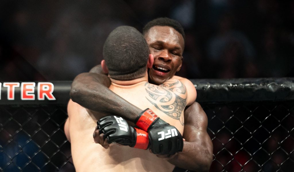 Israel Adesanya defends his title in rematch against Robert Whittaker at UFC 271