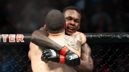 Israel Adesanya defends his title in rematch against Robert Whittaker at UFC 271