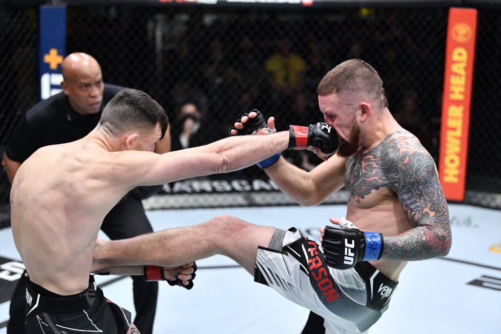 Julian Erosa edges split decision over Steven Peterson at UFC Vegas 47