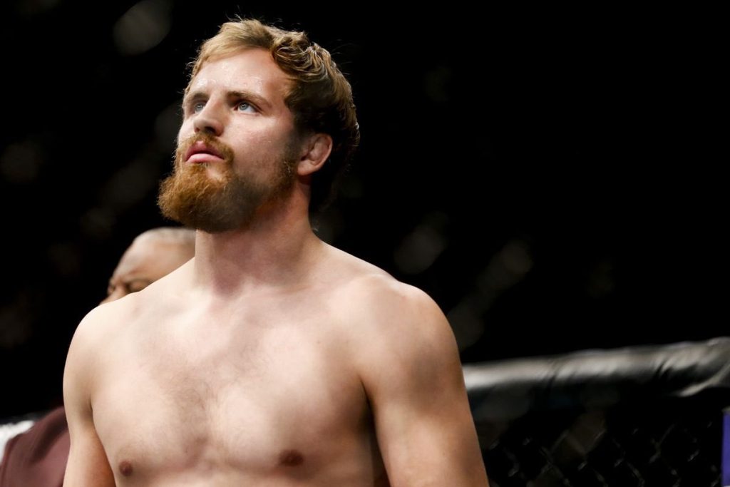 Gunnar Nelson gets back in win column, dominates Takashi Sato