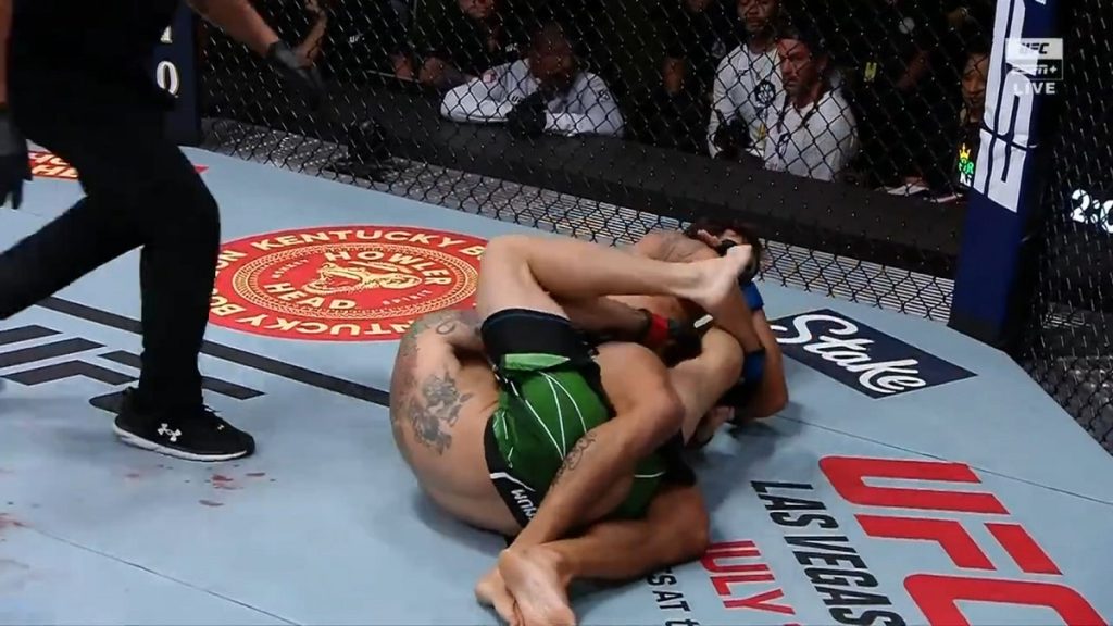 Claudio Puelles secures kneebar finish over Clay Guida at UFC Vegas 52