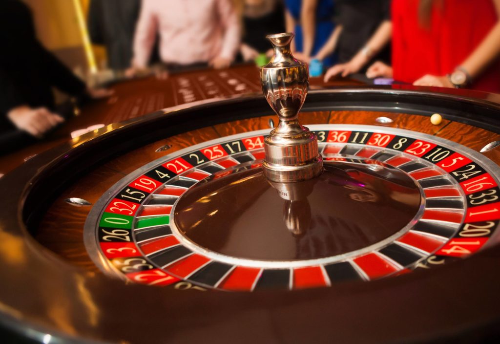 play roulette online