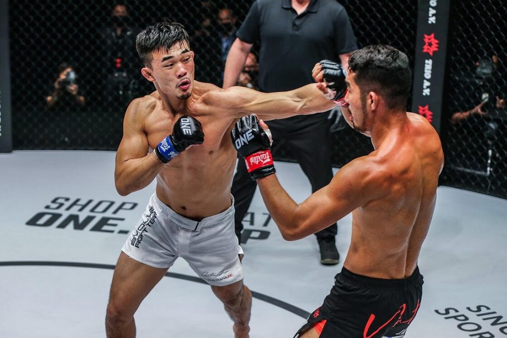 Christian Lee Knocks Out Ok Rae Yoon To Reclaim ONE Lightweight World Title