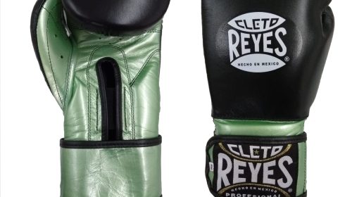 Boxing gloves for men