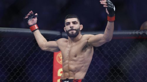 Amir Albazi returns against former title challenger Alex Perez at UFC Fight Night 216