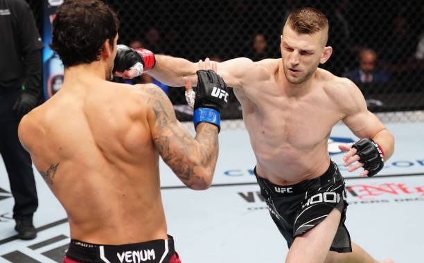 Dan Hooker TKO's Claudio Puelles, gets back to his winning ways at UFC 281