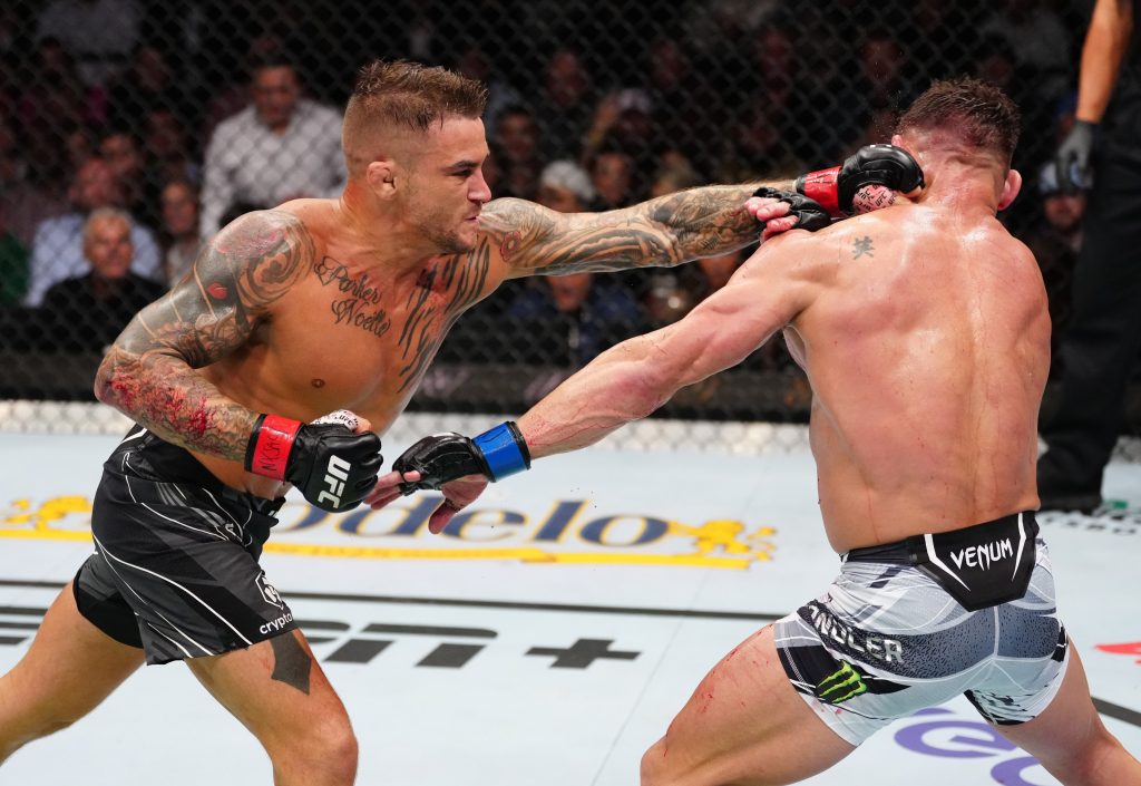 Dustin Poirier submits Michael Chandler in potential 'Fight of the Year' Candidate