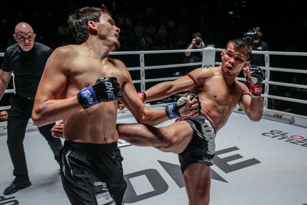 Nong O Gaiyanghadao Retains ONE Bantamweight Muay Thai World Title With Third Round Knockout of Alaverdi Ramazanov