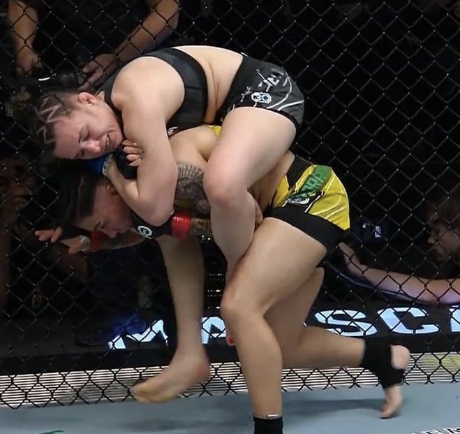 Erin Blanchfield impresses in stunning submission finish of Jessica Andrade in UFC Vegas 69 main event