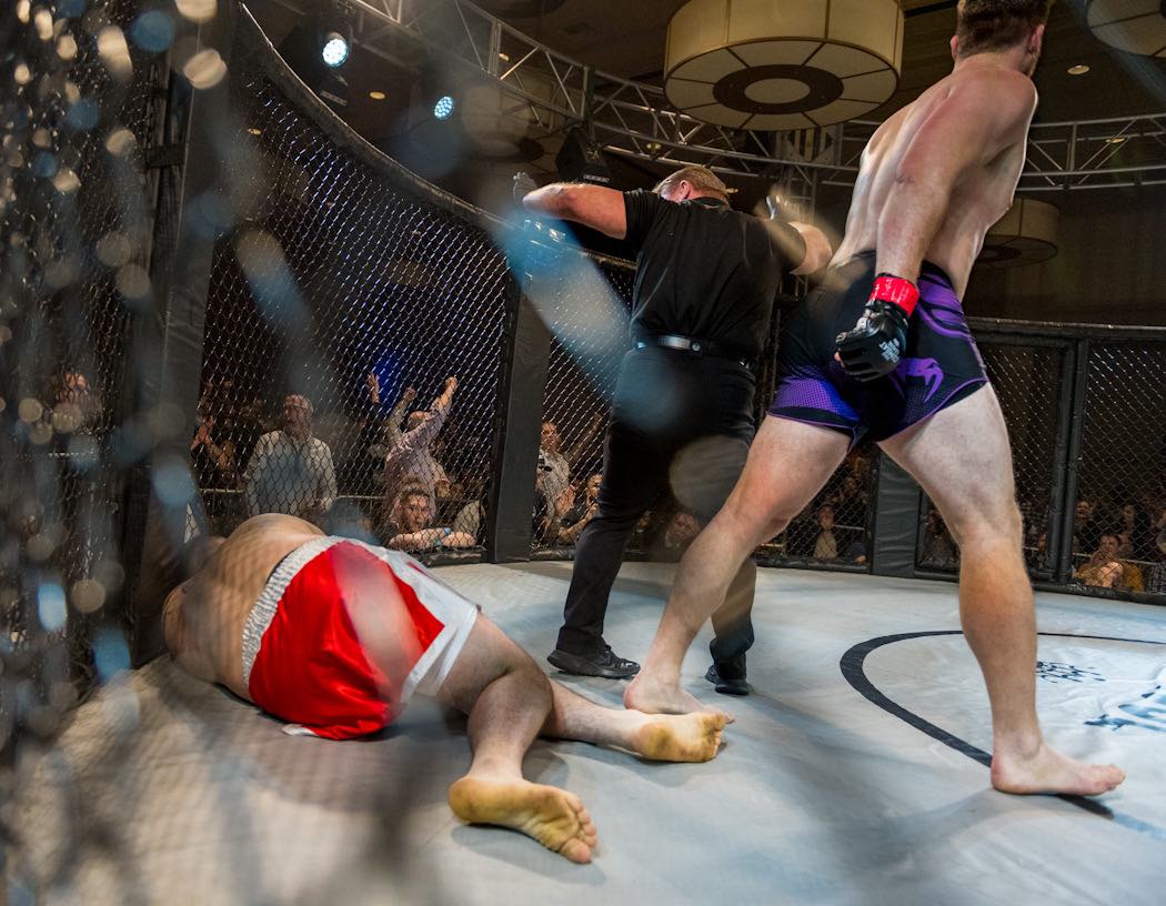 Ohio Combat League 24 results Kinzig, Mattox get big stoppages; Bray, Piria put on fight of the year candidate picture