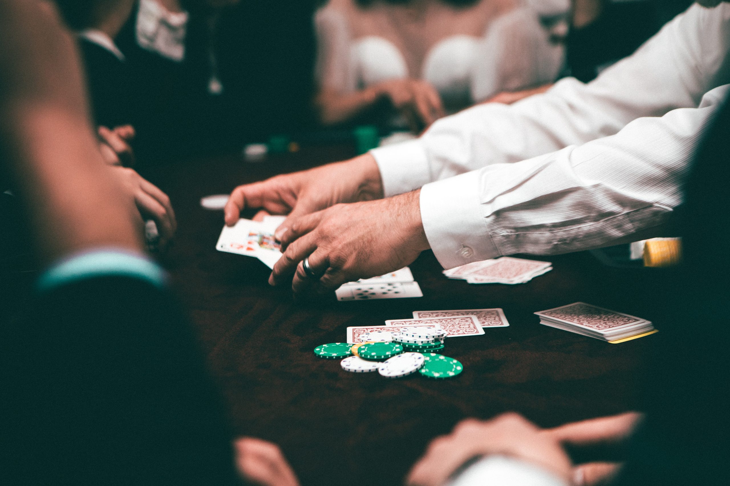 6 Top Martial Artists Who Play Poker - Vimarsana News
