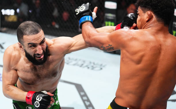 Belal Muhammad extends unbeaten streak, defeats Gilbert Burns in UFC 288 co-main event